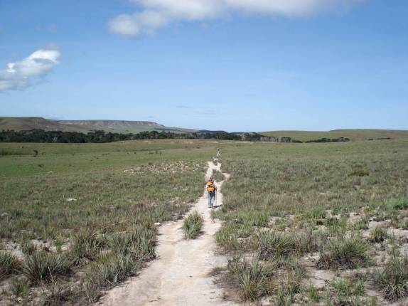 Caminhando na Gran Sabana na região do Monte Roraima, na  Venezuela, em 2007